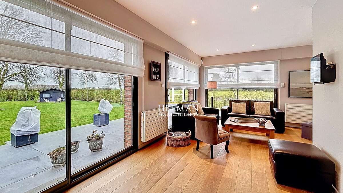 Maison à ESQUELBECQ