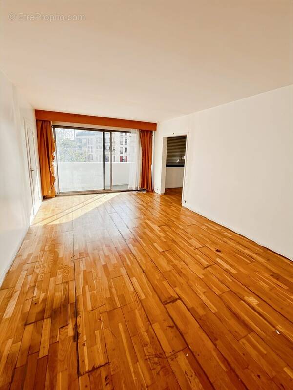 Appartement à COLOMBES