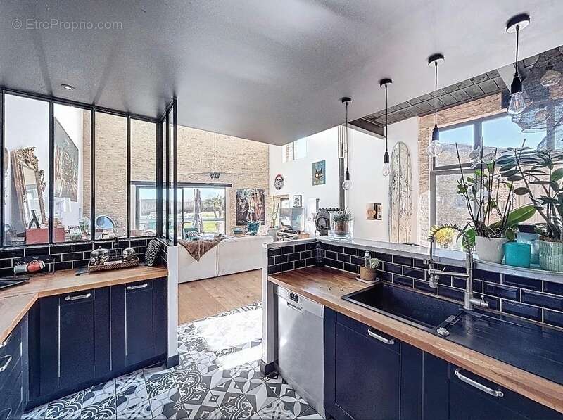 Maison à SAINT-MARCEL-BEL-ACCUEIL