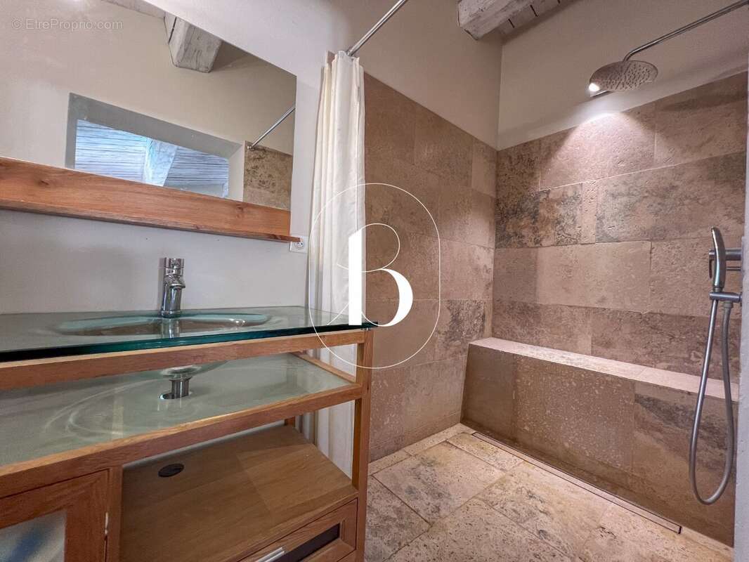 Maison 210 m² à Goudargues  - photo 29