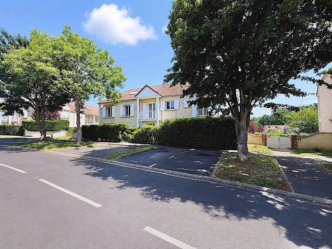 Appartement à VAUREAL