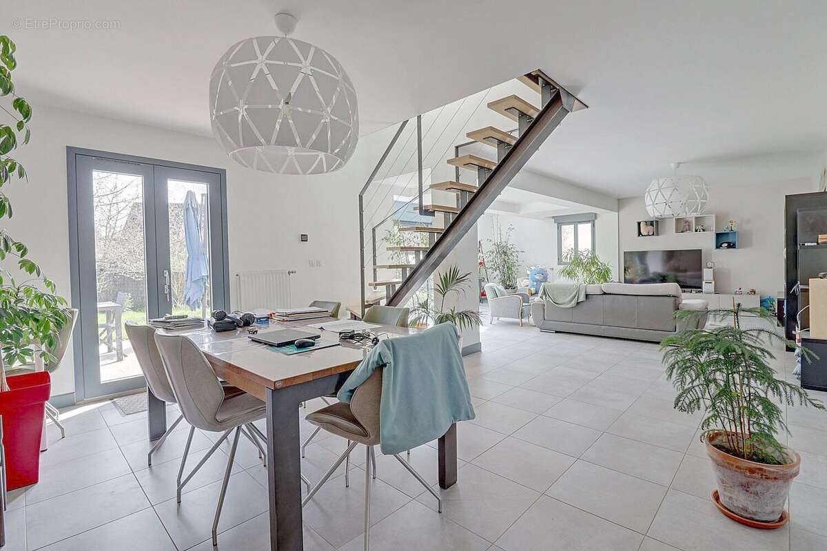 Maison 179 m² à Blois  - photo 2