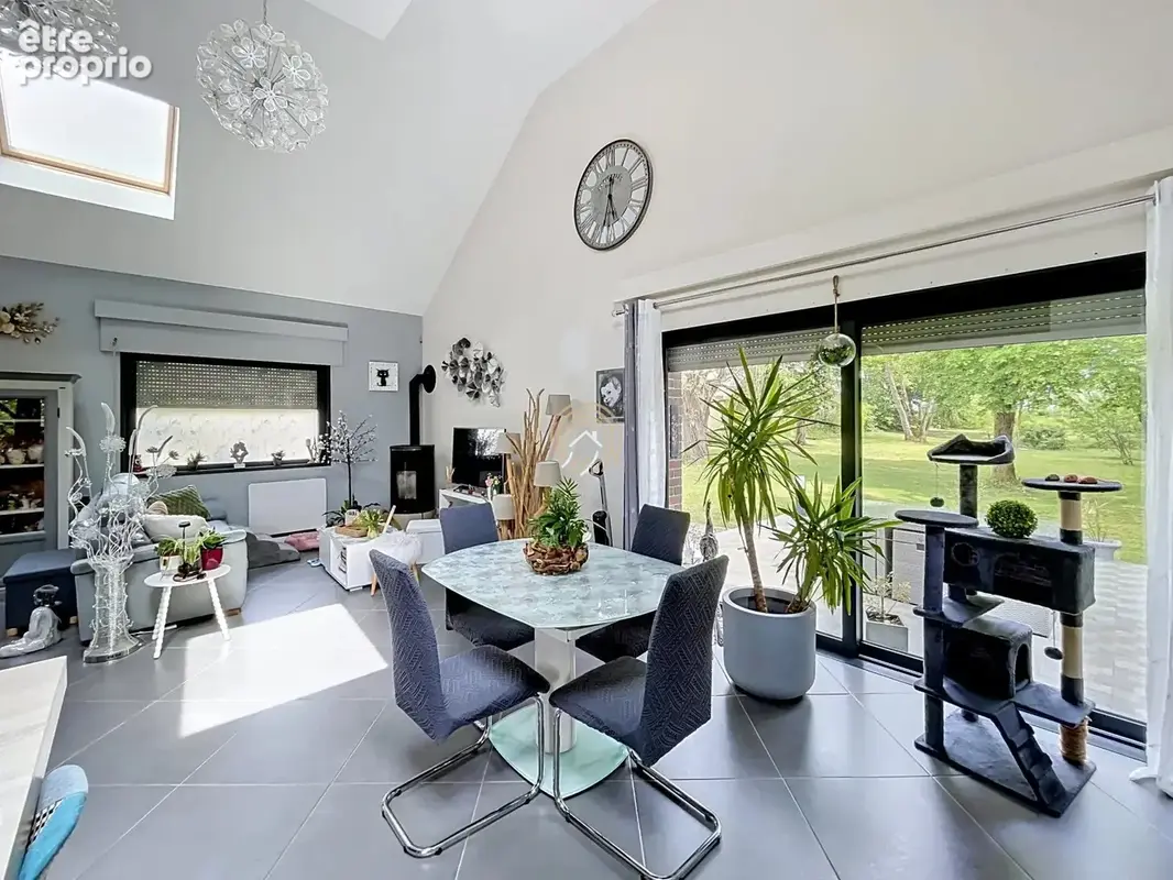 Maison 5 pièces 116 m² à vendre à Raimbeaucourt (59283) - photo 2