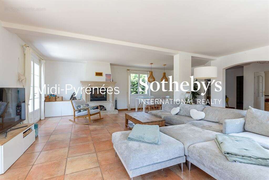 Belle maison de famille+ terrain constructible - photo 9