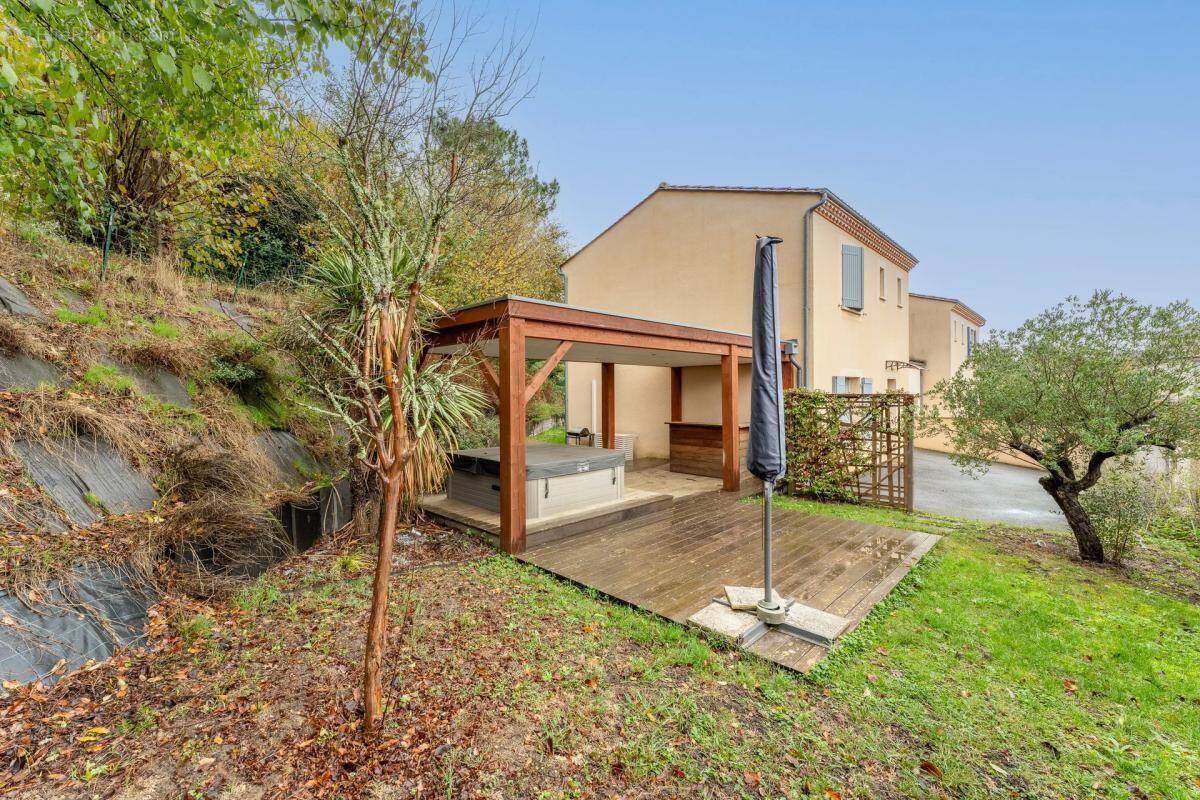 Maison à SAINT-CAPRAIS-DE-BORDEAUX