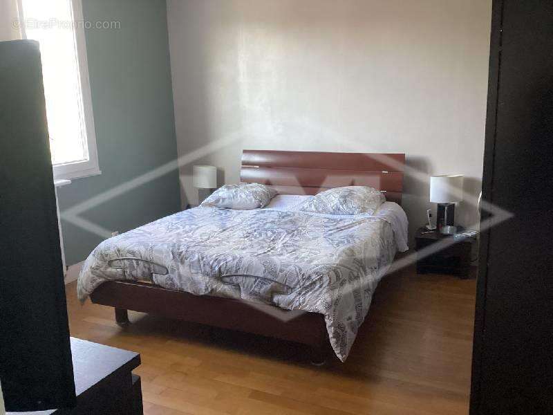 Maison à COMBS-LA-VILLE