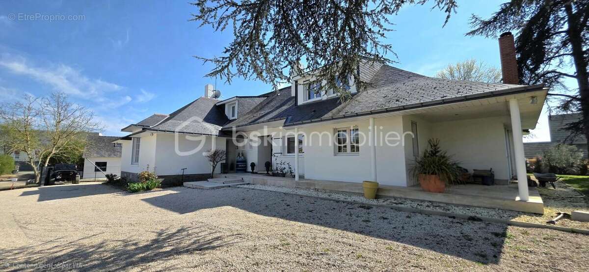 Maison à SAINT-BARTHELEMY-D'ANJOU