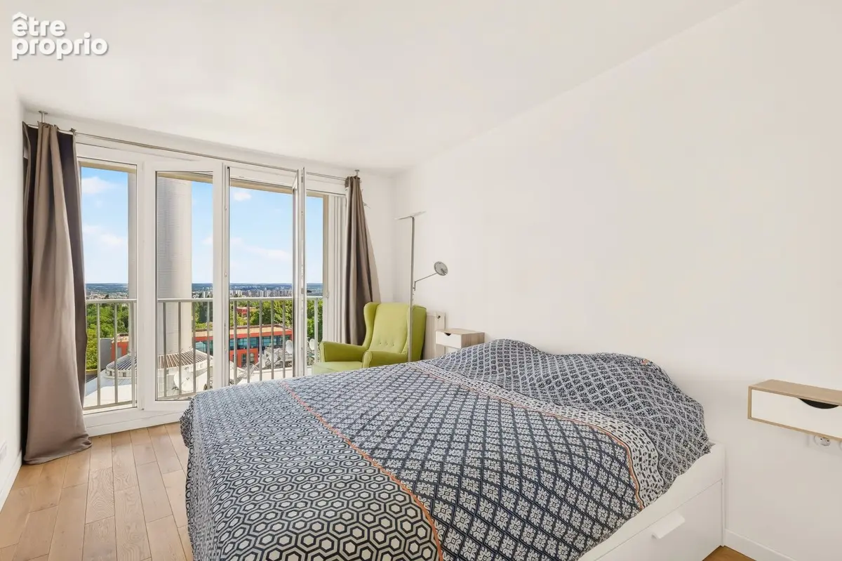 Appartement rénové 3 pièces 69m² avec balcon, cave et parking - photo 4