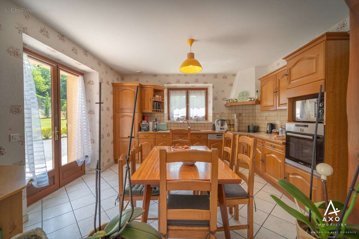 Domaine dans un cadre exceptionnelle avec piscine et terrain - photo 10