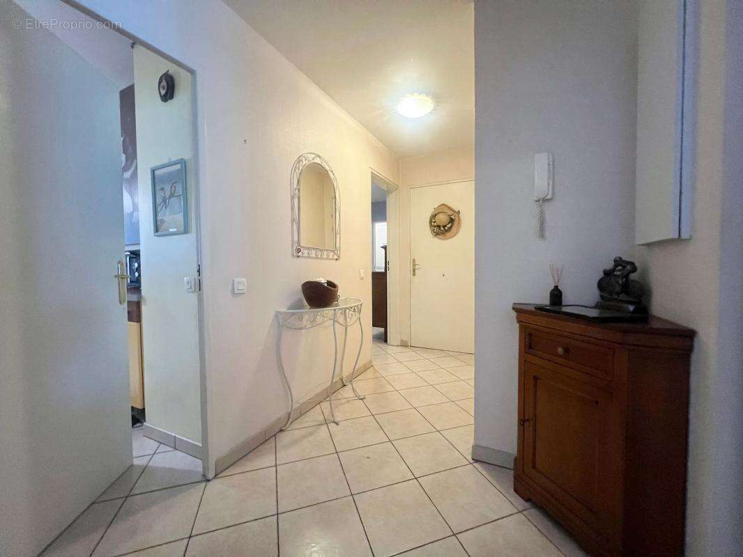 Appartement à FONTAINES-SUR-SAONE