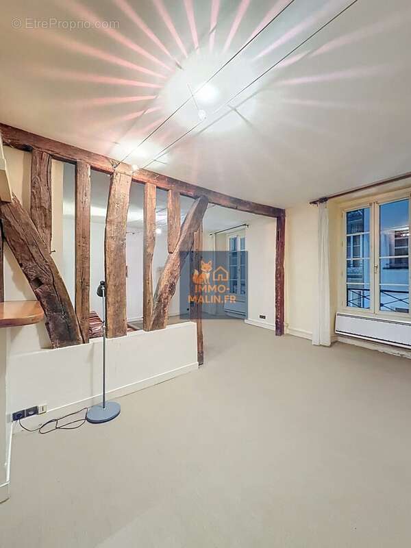 Appartement à PARIS-4E