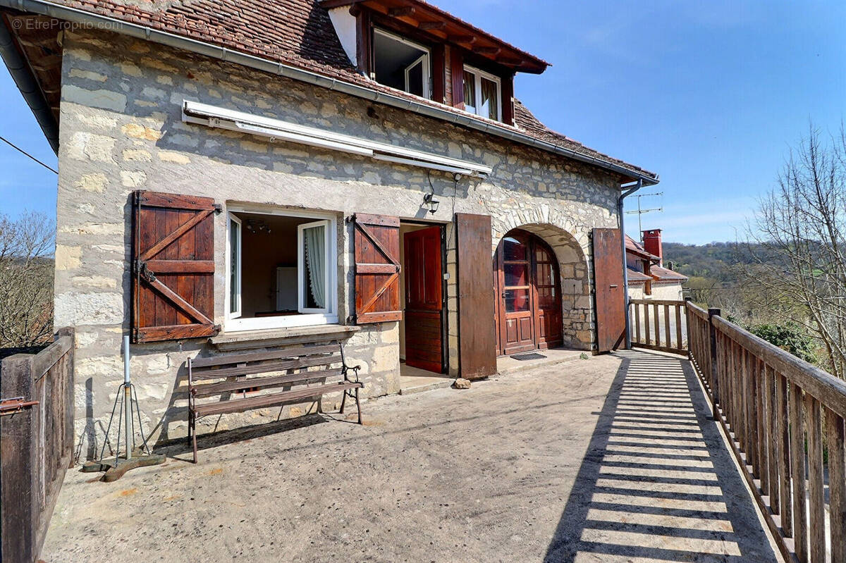 Maison à LISSAC-ET-MOURET