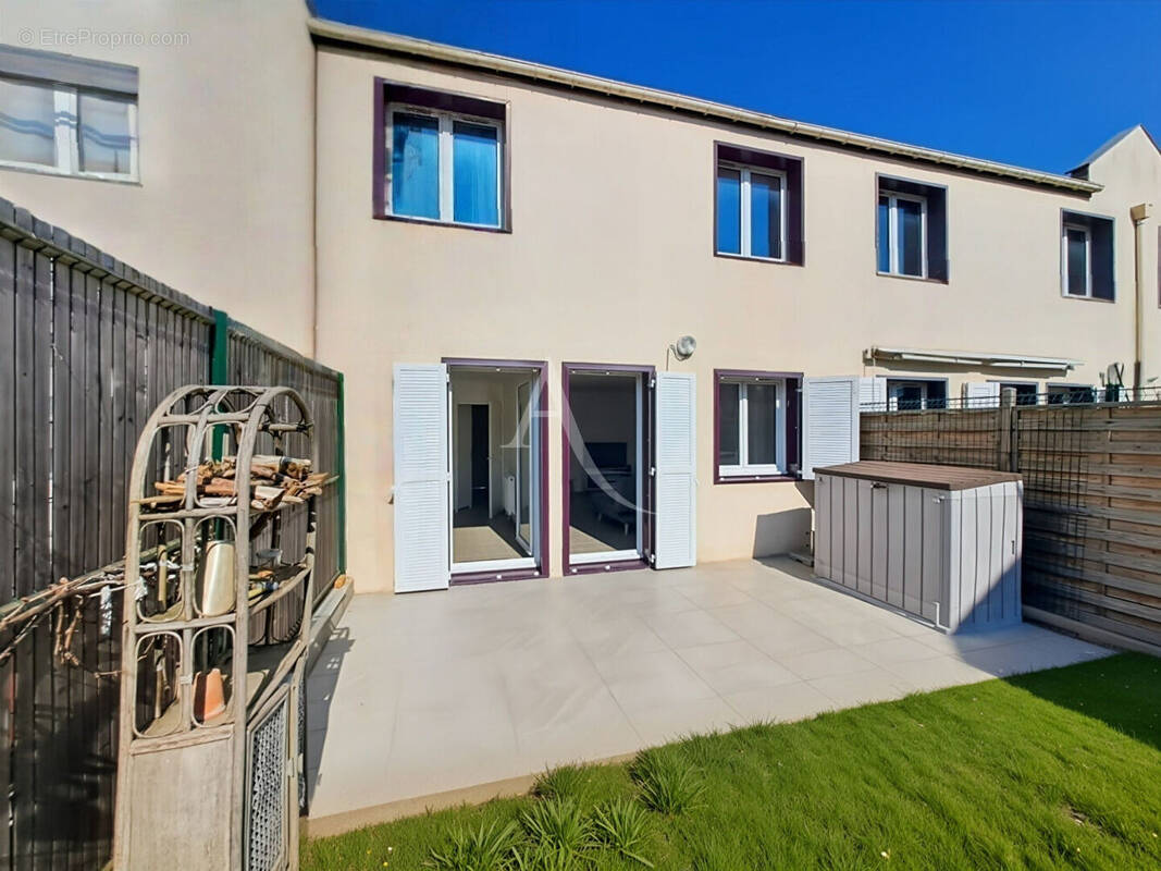 Maison à SAINT-GERMAIN-LES-ARPAJON