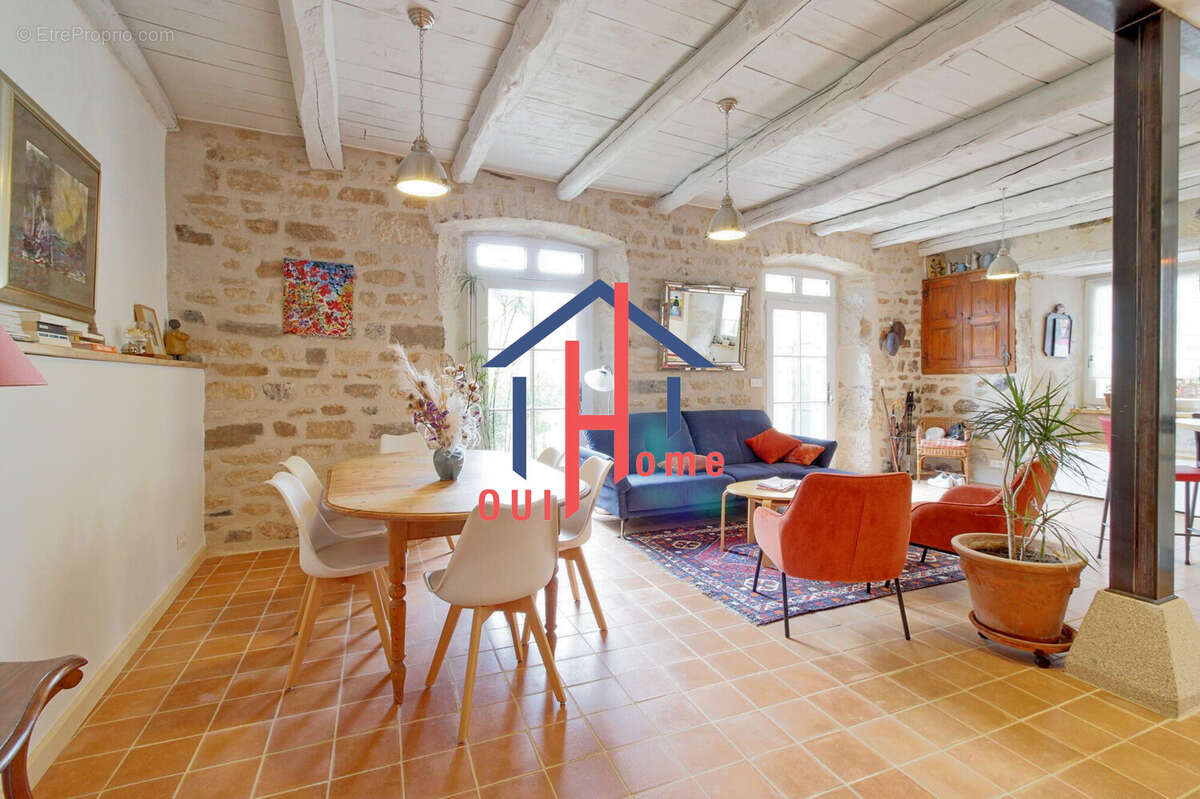 Maison à SAINT-JULIEN-CHAPTEUIL