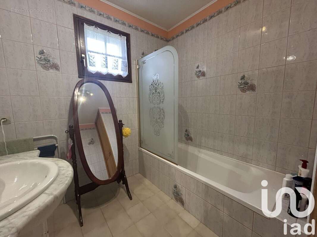 Photo 9 - Maison à SARRIGNE