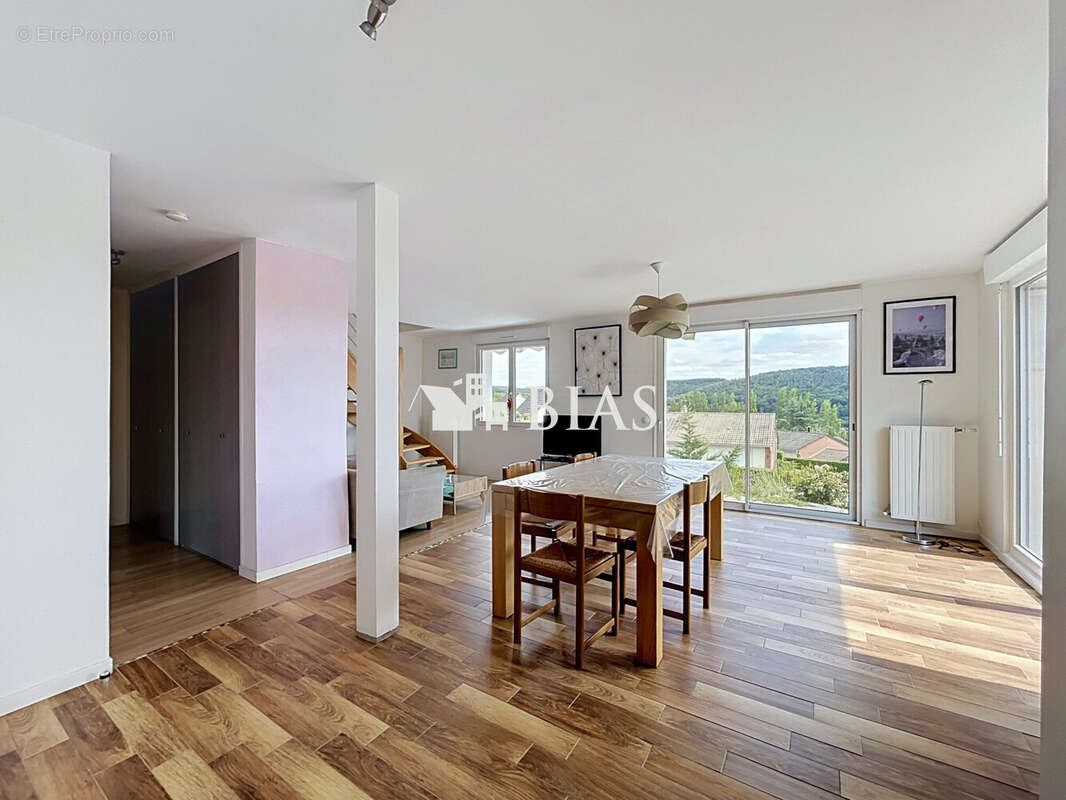 Maison 129 m² à Malaunay  - photo 4