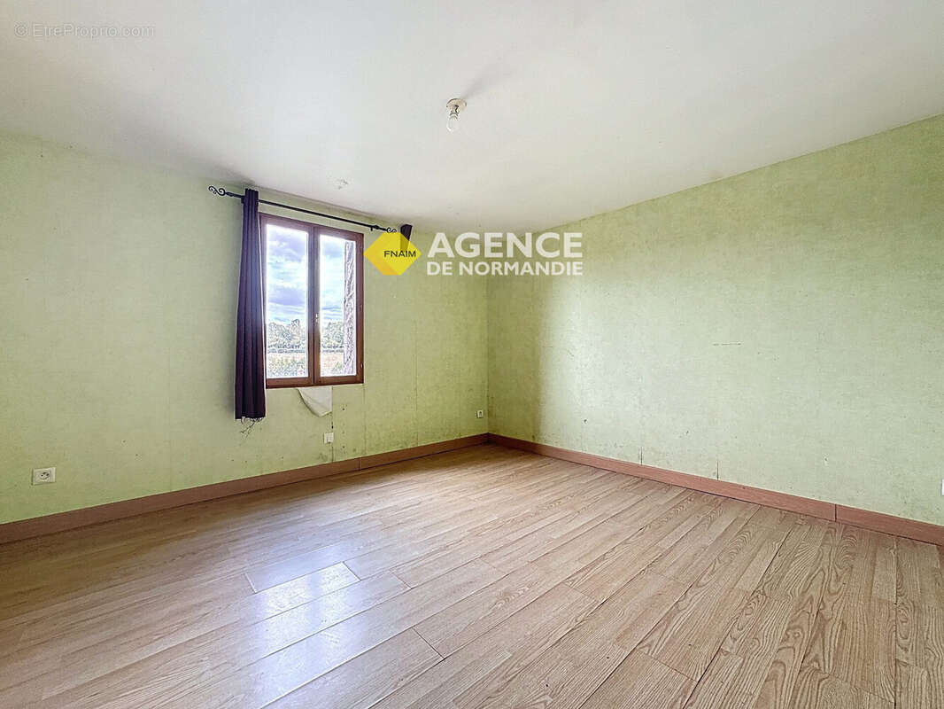 Maison 156 m² à Villers-En-Ouche  - photo 8