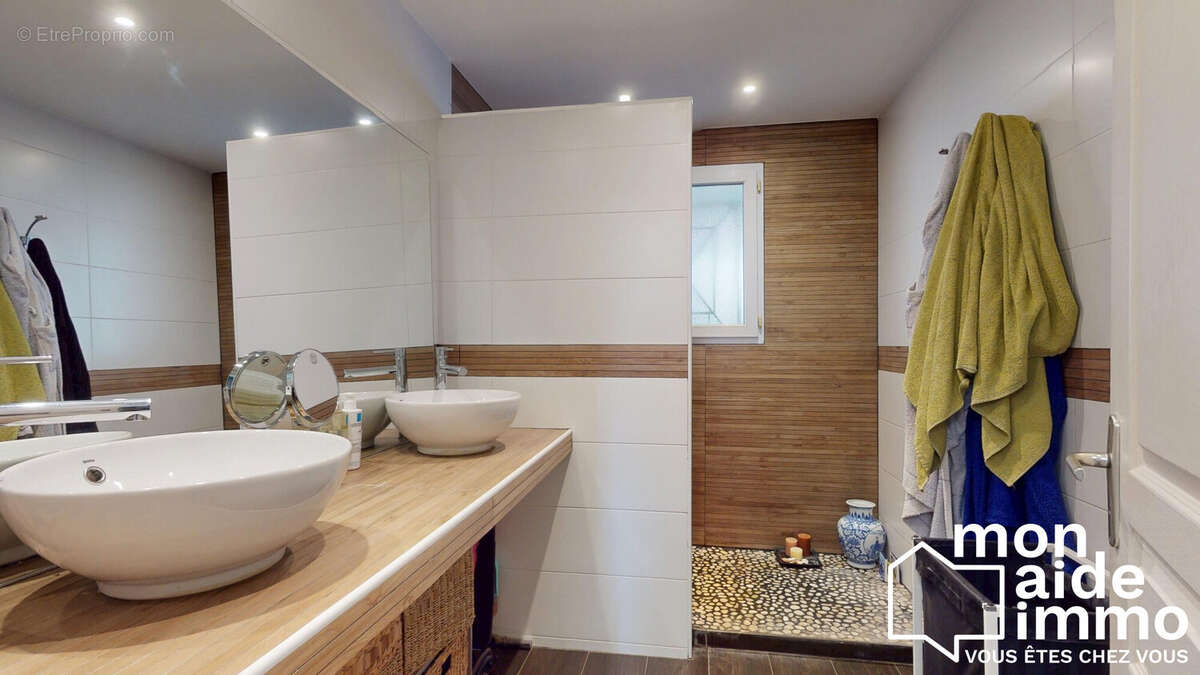 Maison à VILLENAVE-D'ORNON