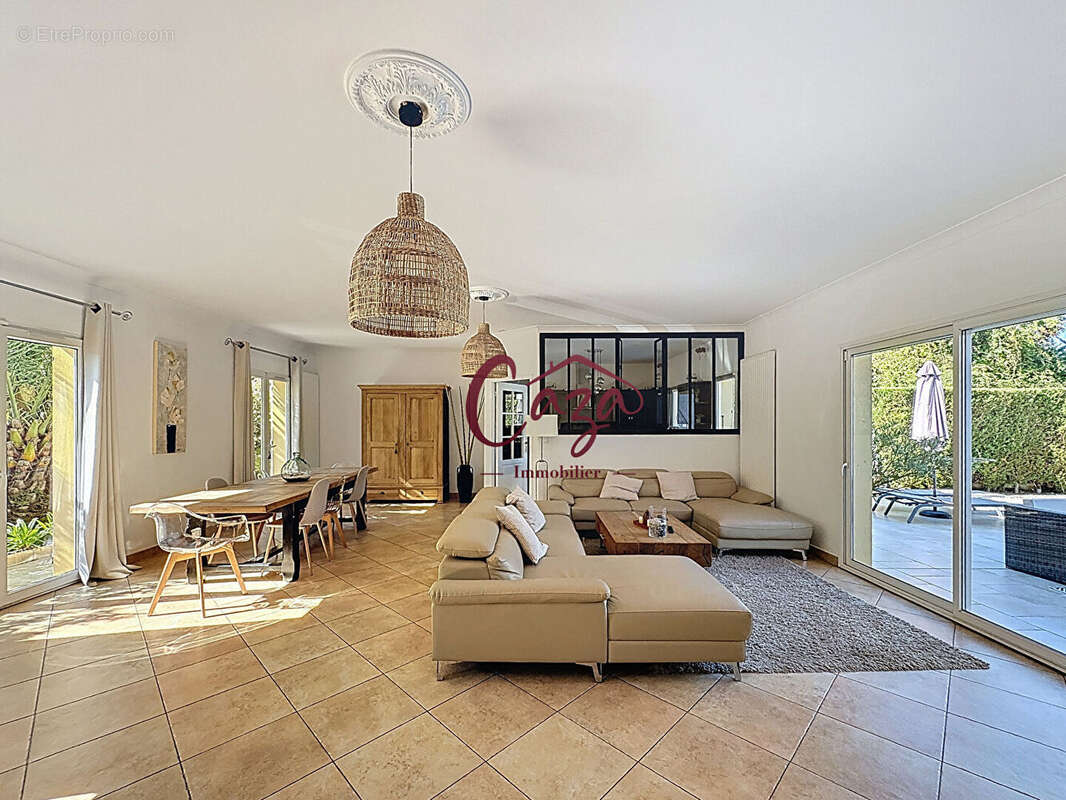 Maison à FARGUES-SAINT-HILAIRE