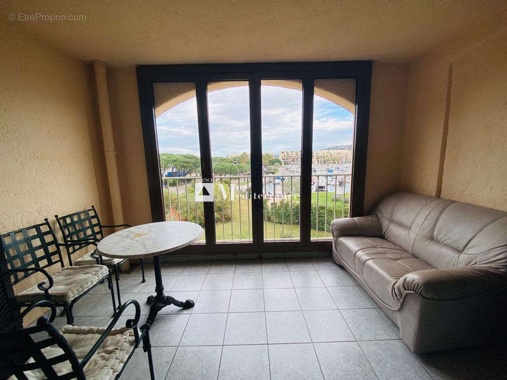 Appartement à COGOLIN
