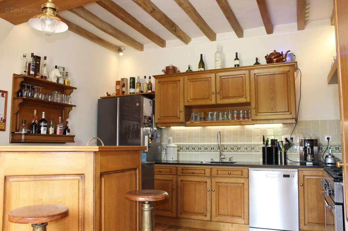   - Maison à SEICHES-SUR-LE-LOIR