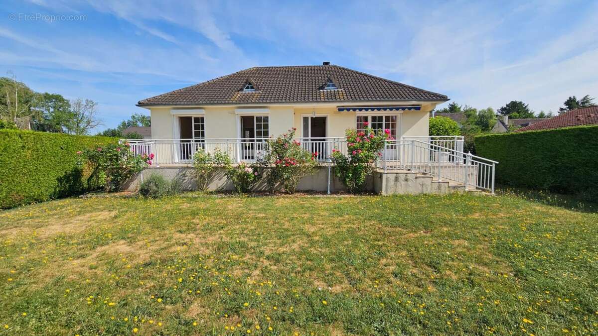 Houdan / Maison de plain-pied au calme avec commodités à pied / 3 chambres - photo 2