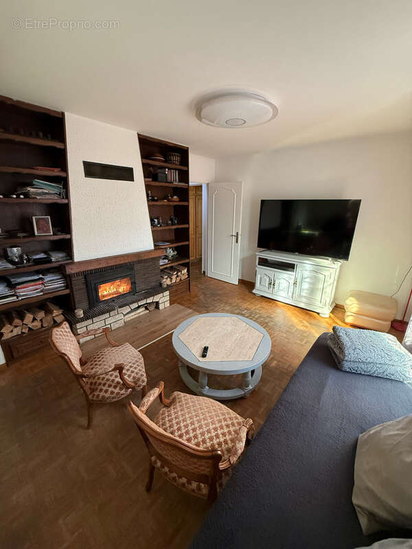 Maison individuelle T6 de 132m2 sur 5,28ares. - photo 3