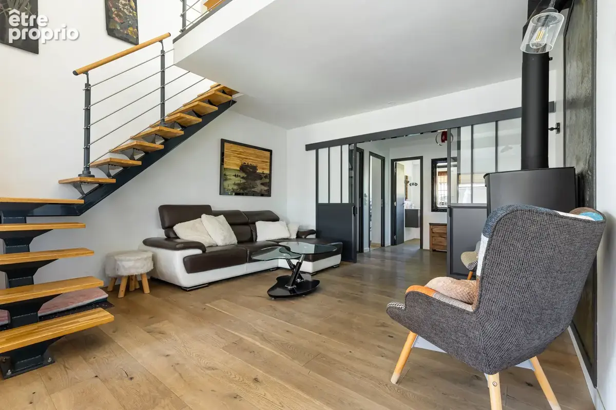 Maison - Poisy - 238 m2 avec piscine - photo 5