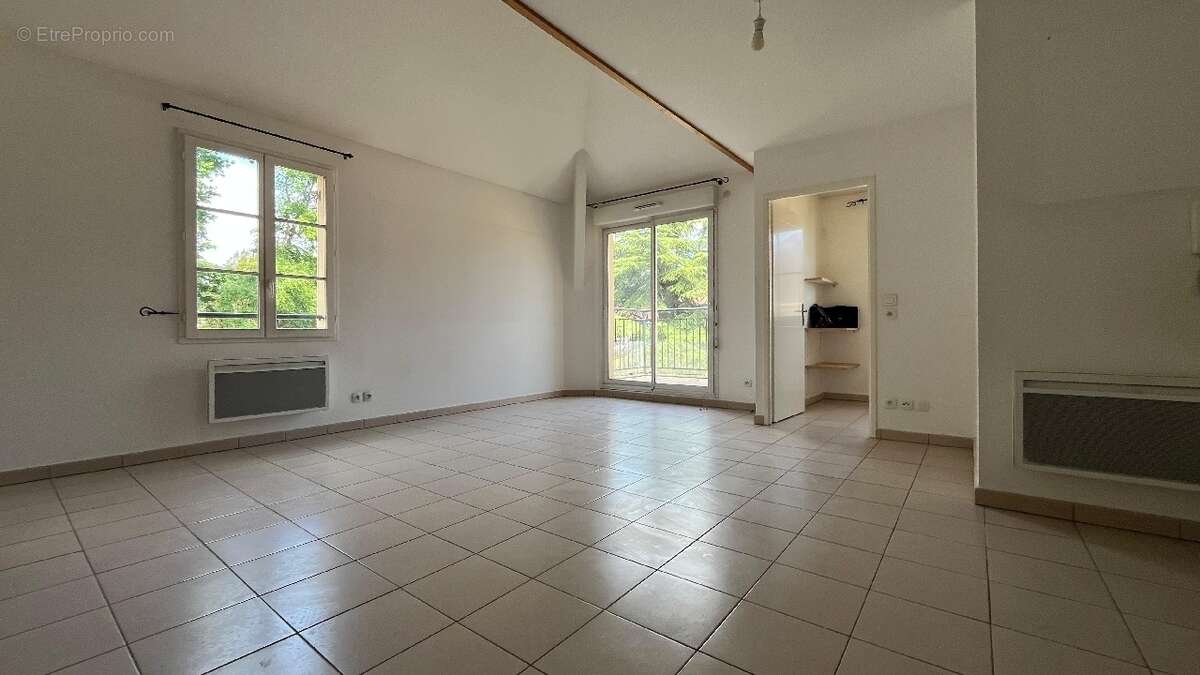Appartement 108 m² à Louvres  - photo 3