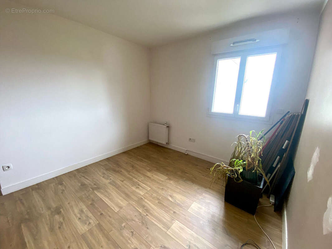 Appartement à SARTROUVILLE