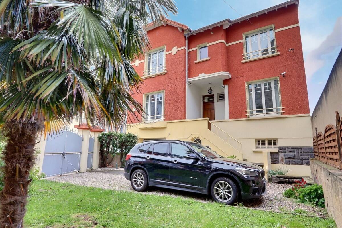 Maison à CLERMONT-FERRAND