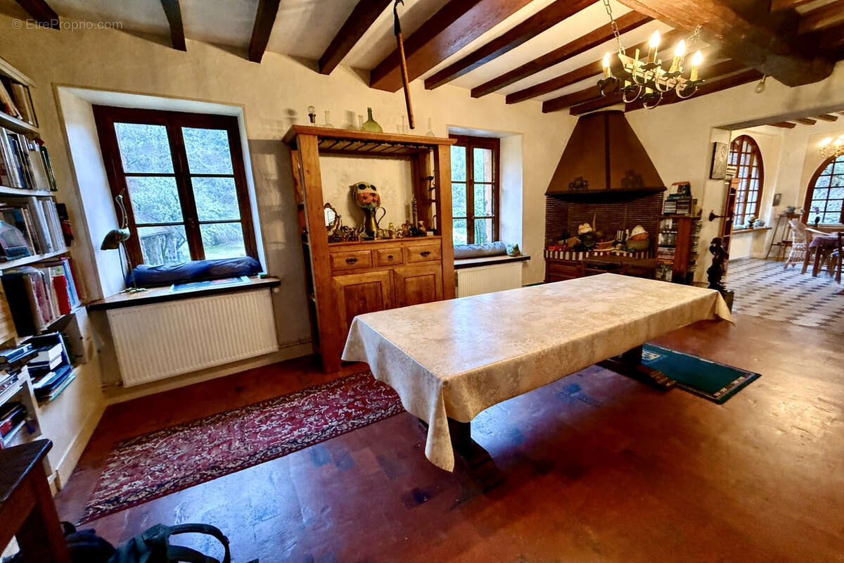 Maison à AVALLON