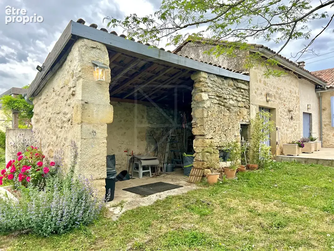 Charmante maison en pierre avec vue sur la vallée et un véritable potentiel équestre - photo 14
