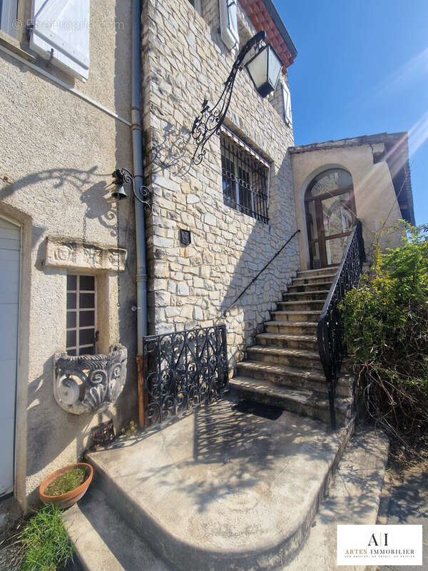 Maison à MONTELIMAR