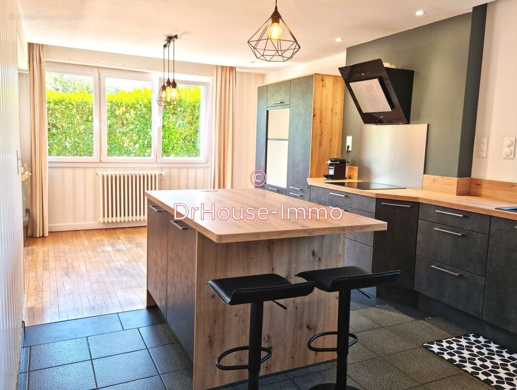 Maison 236 m² à Charmes  - photo 34