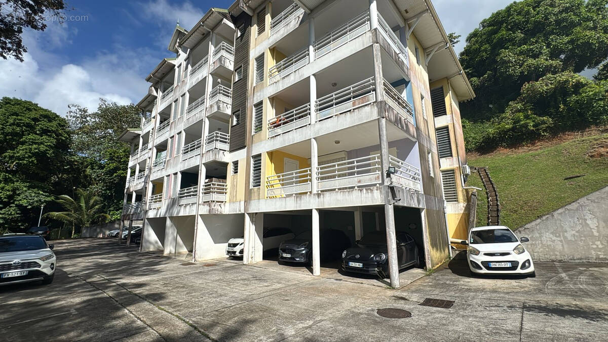 Appartement à LE ROBERT