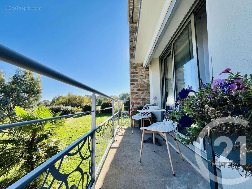 Maison à SAINT-YRIEIX-LA-PERCHE