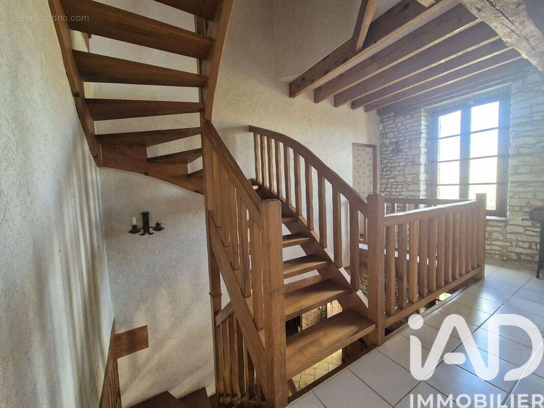 Photo 4 - Maison à CHENY