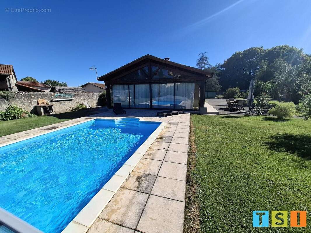 Prox SAINT GAUDENS: villa de plain-pied avec piscine su run terrain de 1215 m². - photo 12