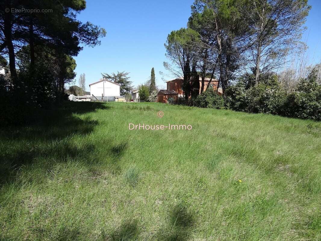 Terrain à BOISSET-ET-GAUJAC