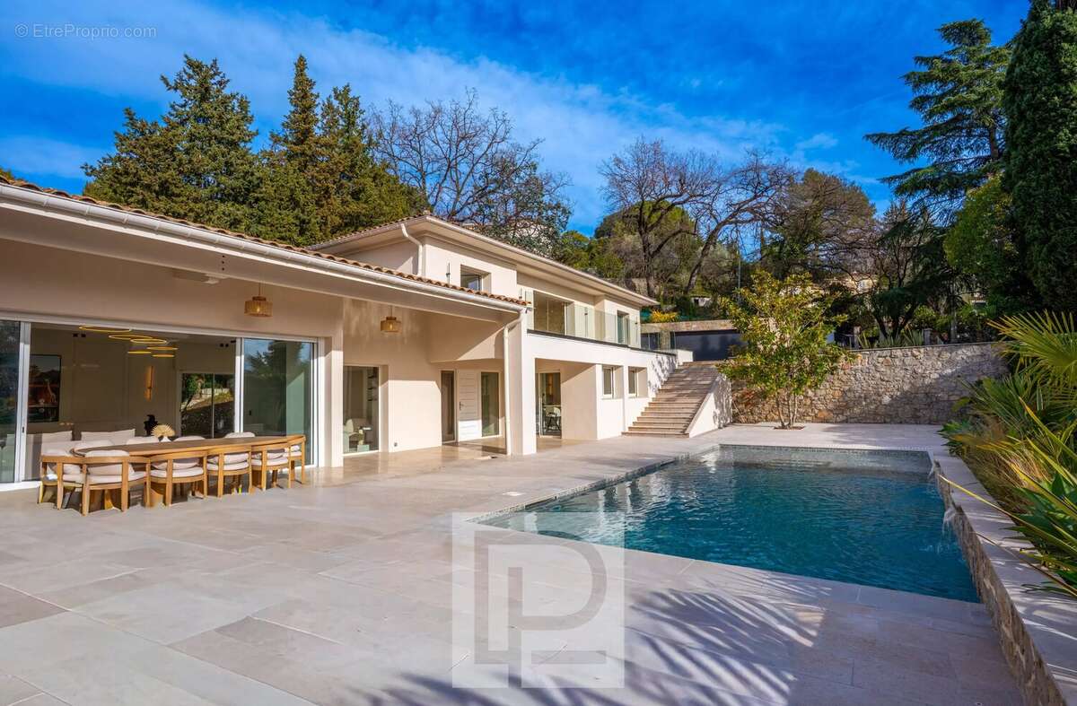 Maison à MOUGINS