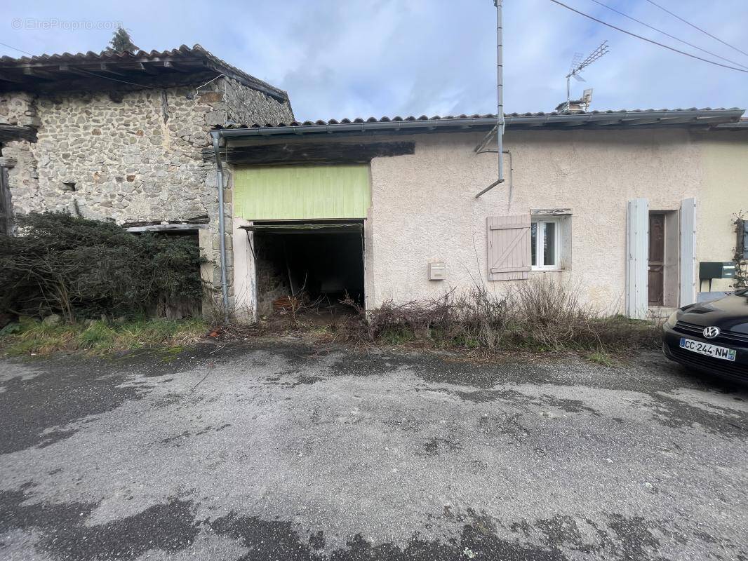 Maison à PEYRILHAC
