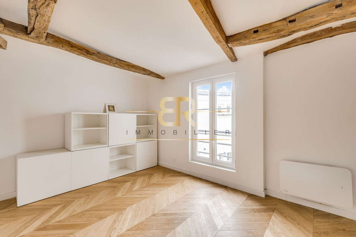 Appartement à PARIS-9E