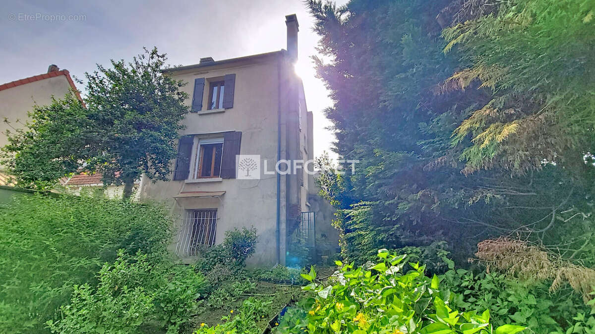 Maison à MONTMAGNY