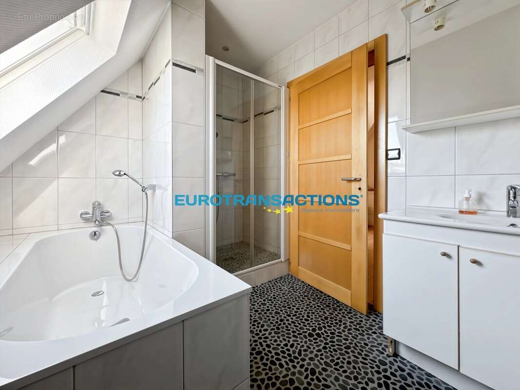 Maison d’exception de 199,27 m² sur un parc de 22 ares – DPE B – Un véritable havre de paix au cœur du Val-de-Moder - photo 9