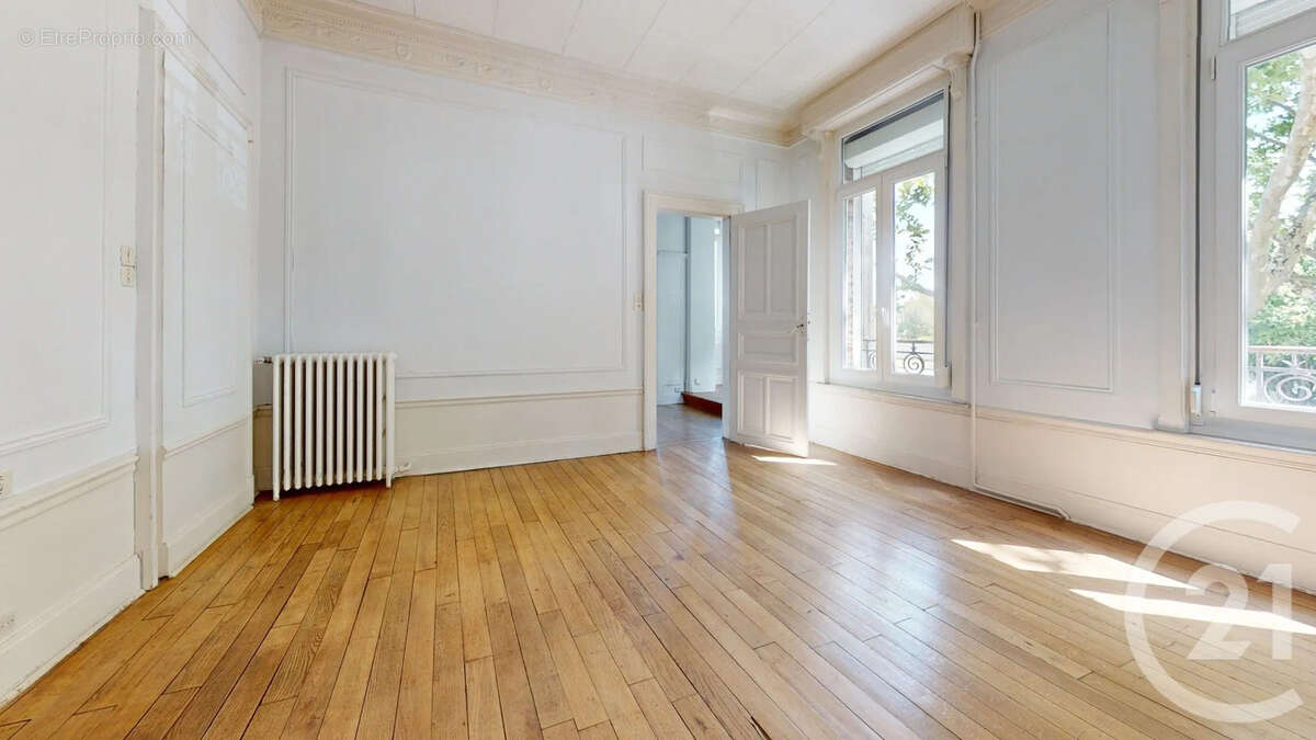 Appartement 89 m² à Saint-Quentin  - photo 8