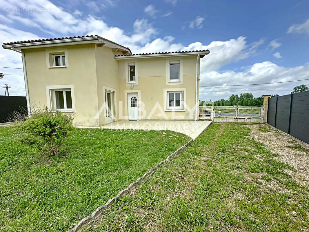 Maison à SAINT-EMILION