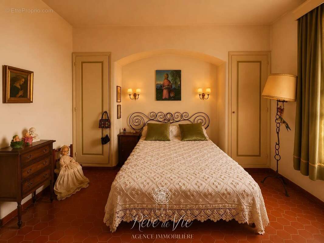 Grande maison avec garage au cœur du village de bormes-les-mimosas - photo 6