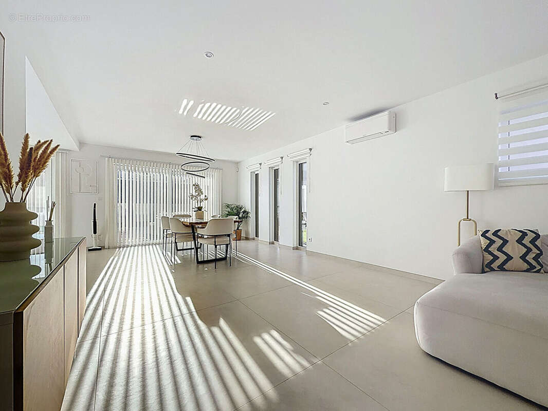 Maison à NIEDERHAUSBERGEN