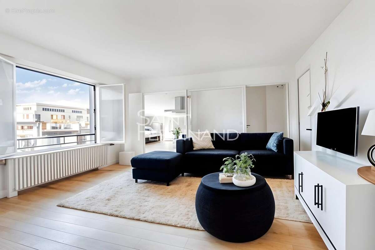 Appartement à NEUILLY-SUR-SEINE